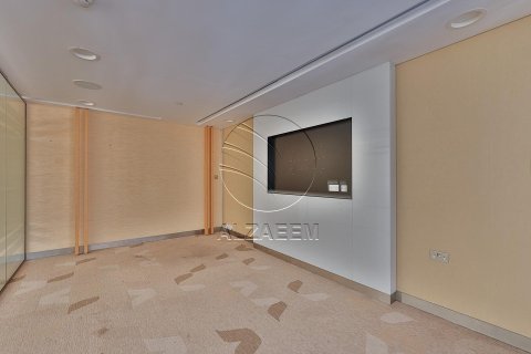 616مربع، عقار تجاري في Al Nahyan Camp, الإمارات العربية المتحدة رقم 90142 5