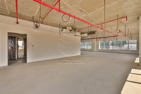 661مربع، عقار تجاري في Al Nahyan Camp, الإمارات العربية المتحدة رقم 90143 14