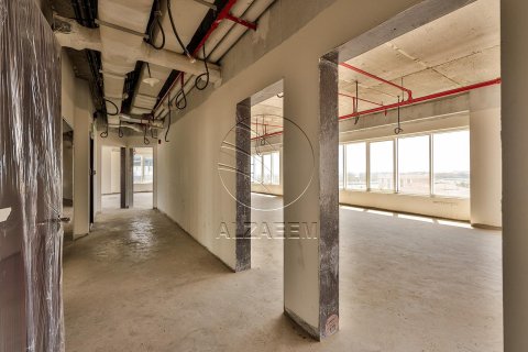 661مربع، عقار تجاري في Al Nahyan Camp, الإمارات العربية المتحدة رقم 90143 8