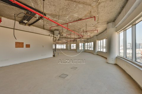 661مربع، عقار تجاري في Al Nahyan Camp, الإمارات العربية المتحدة رقم 90143 16