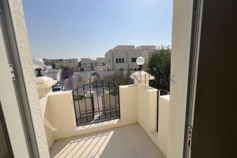 5 bedrooms Villa in Doha, Qatar No. 61006 16