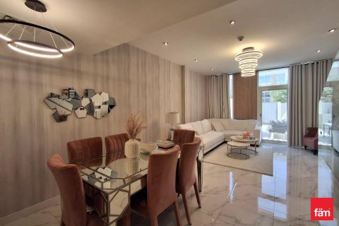 Townhouse de 2 dormitorios en Dubai, UAE No. 90514 2