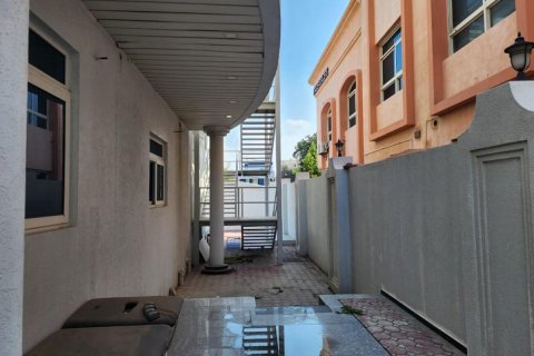 Villa de 9 chambres à Al Karama, UAE No. 79719 3