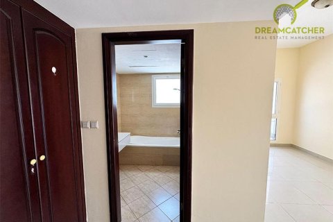 Apartment de 2 dormitorios en Al Hamra Village, UAE No. 75301 10