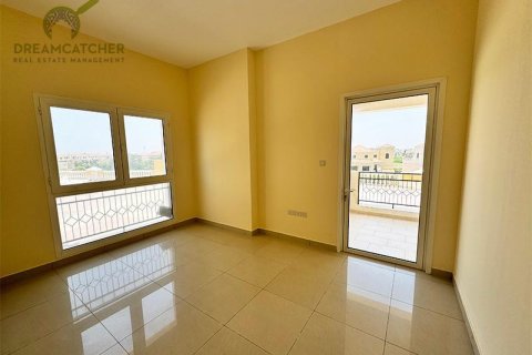 Apartment de 2 dormitorios en Al Hamra Village, UAE No. 75301 9