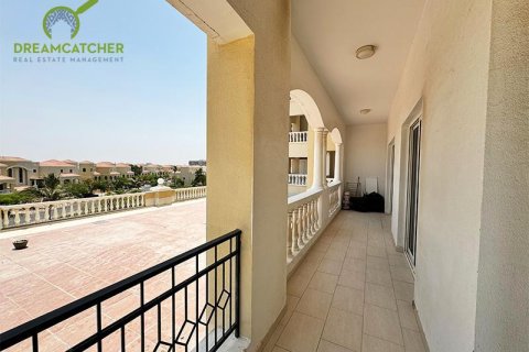 Apartment de 2 dormitorios en Al Hamra Village, UAE No. 75301 5