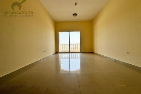 Apartment de 2 dormitorios en Al Hamra Village, UAE No. 75301 3