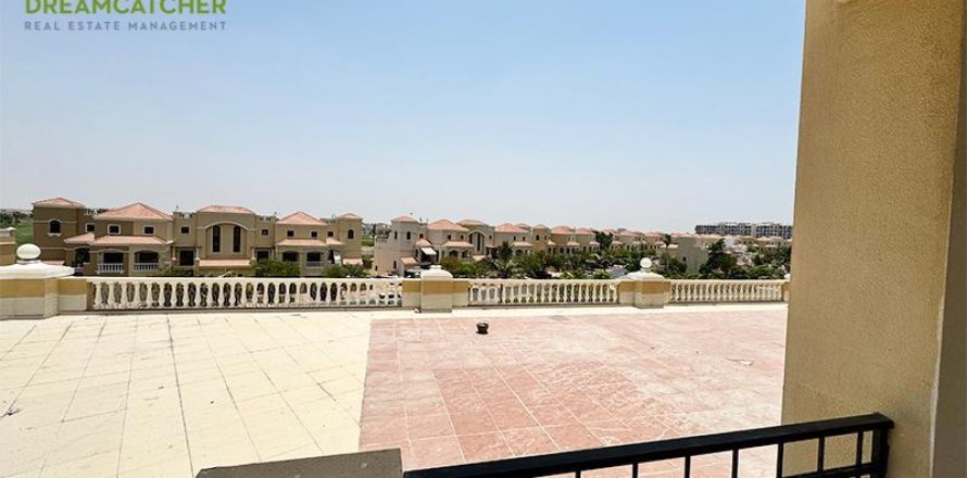 Apartment de 2 dormitorios en Al Hamra Village, UAE No. 75301