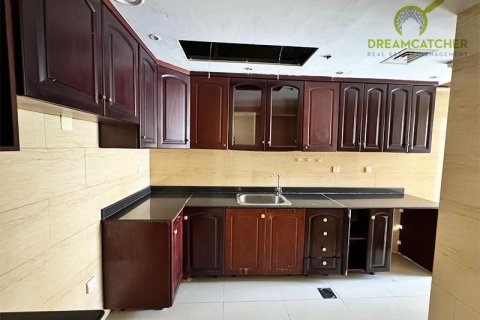 Apartment de 2 dormitorios en Al Hamra Village, UAE No. 75301 7