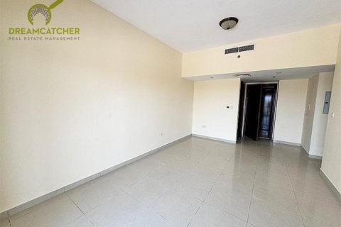 Apartment de 2 dormitorios en Al Hamra Village, UAE No. 75301 4