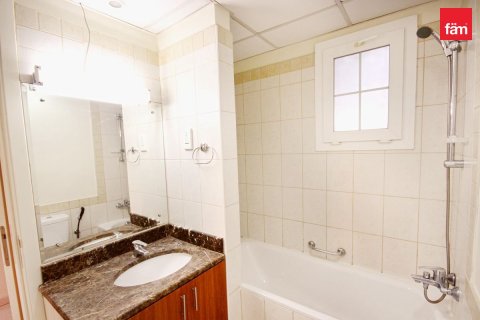 Villa de 2 dormitorios en Dubai, UAE No. 105727 8
