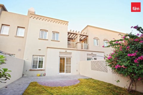 Villa de 2 dormitorios en Dubai, UAE No. 105727 10