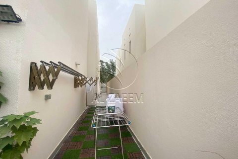 Villa de 4 dormitorios en Al Bateen, UAE No. 91172 5