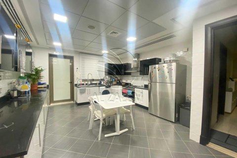Villa de 4 dormitorios en Al Bateen, UAE No. 91172 7