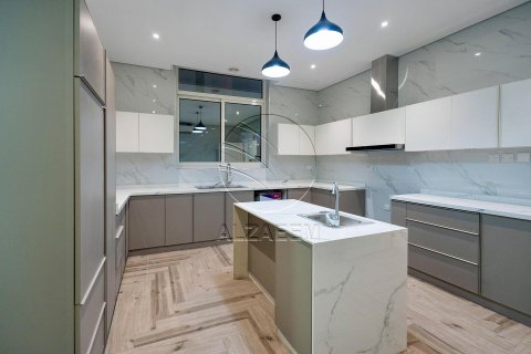 Villa de 5 dormitorios en Al Shamkha, UAE No. 91161 4