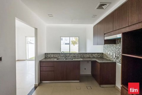 3 bedrooms Townhouse in Dubai, UAE No. 105598 4