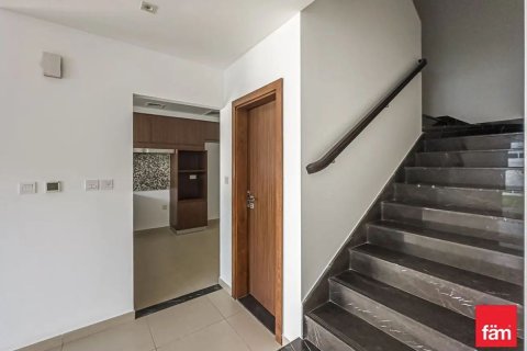 3 bedrooms Townhouse in Dubai, UAE No. 105598 6
