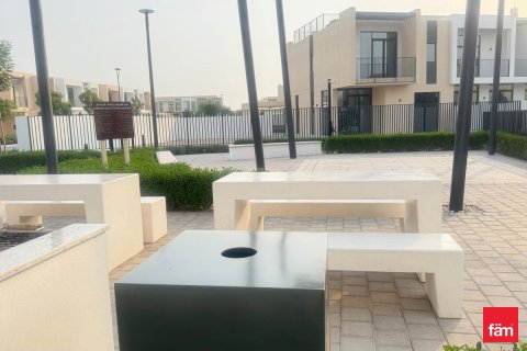 Villa de 3 dormitorios en Dubai, UAE No. 105594 25