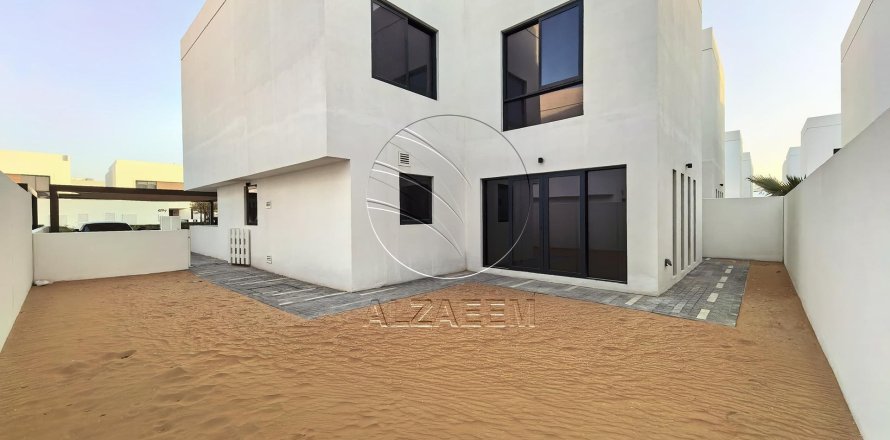 Villa de 4 dormitorios en Yas Island, UAE No. 90208