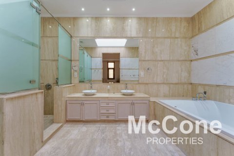 Villa de 6 chambres à Sector W, UAE No. 74876 24