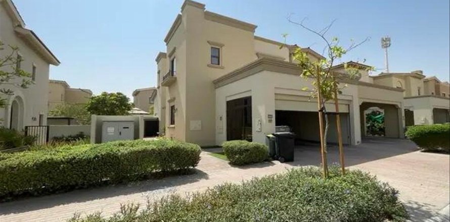Villa de 4 dormitorios en Mira, UAE No. 87892