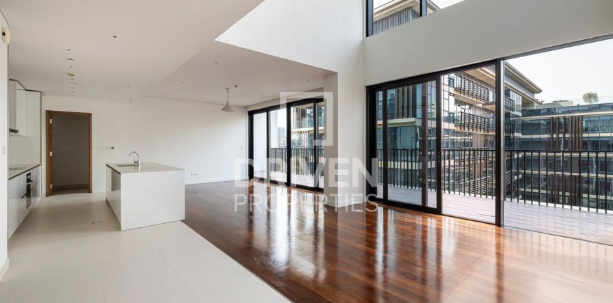 Apartment de 4 dormitorios en City Walk, UAE No. 85724
