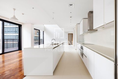 Apartment de 4 dormitorios en City Walk, UAE No. 85724 8