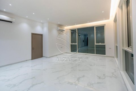 Villa de 5 dormitorios en Al Shamkha, UAE No. 90295 21