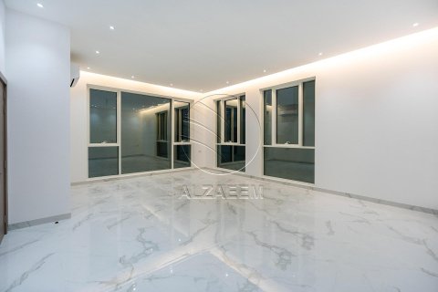 Villa de 5 dormitorios en Al Shamkha, UAE No. 90295 26