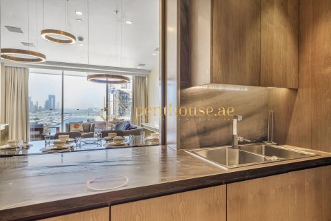 Apartment de 2 dormitorios en FIVE Palm Jumeirah, UAE No. 77738 13