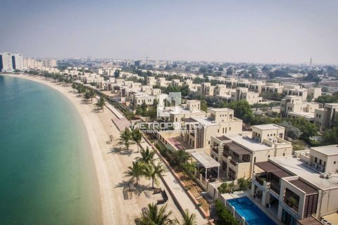 2 bedrooms Townhouse in Mina Al Arab, UAE No. 77754 2