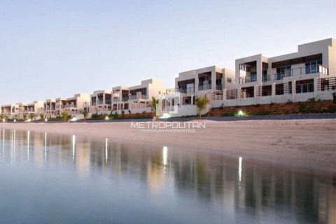 2 bedrooms Townhouse in Mina Al Arab, UAE No. 77754 13