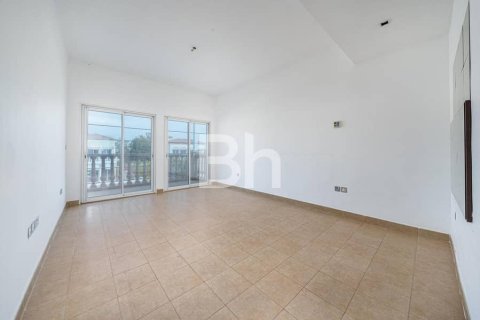 Вилла с 2 спальнями в Jumeirah Village Triangle, ОАЭ №87194 11