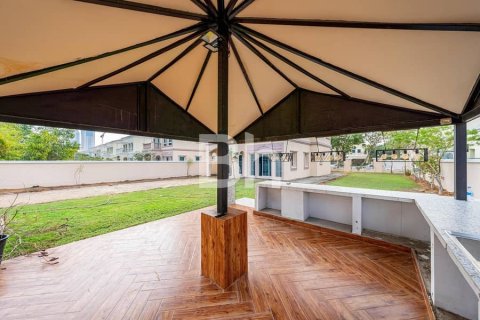 Вилла с 2 спальнями в Jumeirah Village Triangle, ОАЭ №87194 17