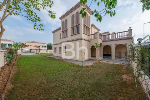 Вилла с 2 спальнями в Jumeirah Village Triangle, ОАЭ №87194 18