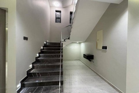 Villa de 6 dormitorios en Khobar, Saudi Arabia No. 60392 11