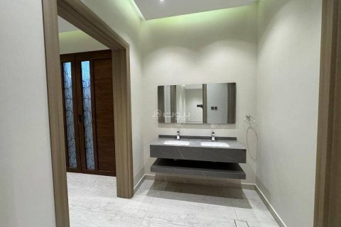 Villa de 6 dormitorios en Khobar, Saudi Arabia No. 60392 18