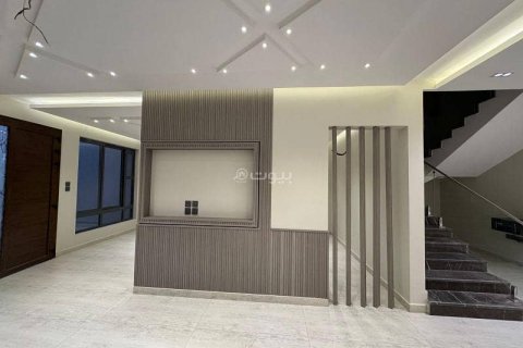 Villa de 6 dormitorios en Khobar, Saudi Arabia No. 60392 5