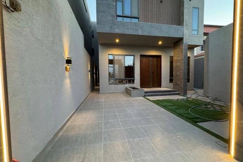 Villa de 6 dormitorios en Khobar, Saudi Arabia No. 60392 2