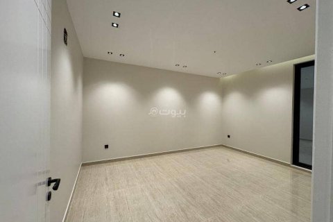 Villa de 6 dormitorios en Khobar, Saudi Arabia No. 60393 11
