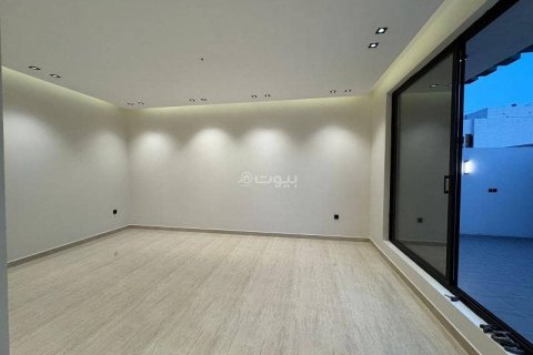Villa de 6 dormitorios en Khobar, Saudi Arabia No. 60393 9