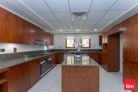 Вилла с 4 спальнями в Пальма Джумейра, ОАЭ №103973 11