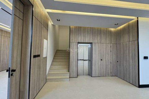 Villa de 5 dormitorios en Riyadh, Saudi Arabia No. 99456 18