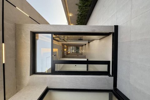 Villa de 5 dormitorios en Riyadh, Saudi Arabia No. 99456 3