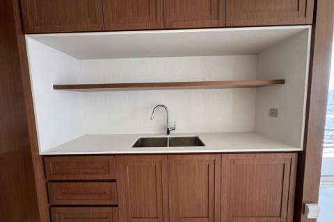 Apartment de 3 dormitorios en EMAAR Beachfront, UAE No. 90758 12
