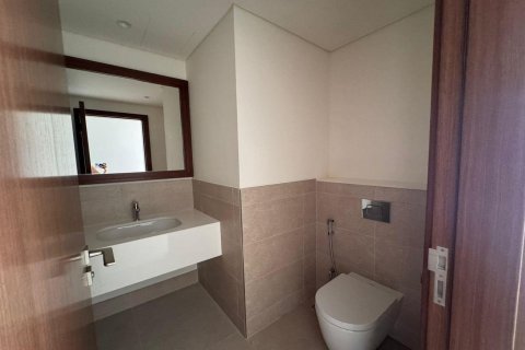 Apartment de 3 dormitorios en EMAAR Beachfront, UAE No. 90758 6