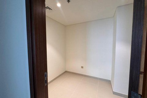 Apartment de 3 dormitorios en EMAAR Beachfront, UAE No. 90758 11