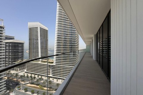 Apartment de 3 dormitorios en EMAAR Beachfront, UAE No. 90758 14