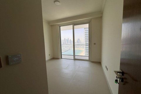Apartment de 3 dormitorios en EMAAR Beachfront, UAE No. 90758 17