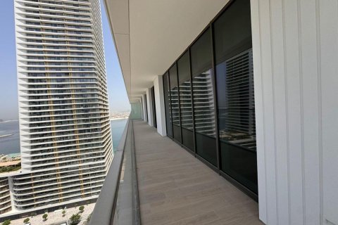 Apartment de 3 dormitorios en EMAAR Beachfront, UAE No. 90758 3